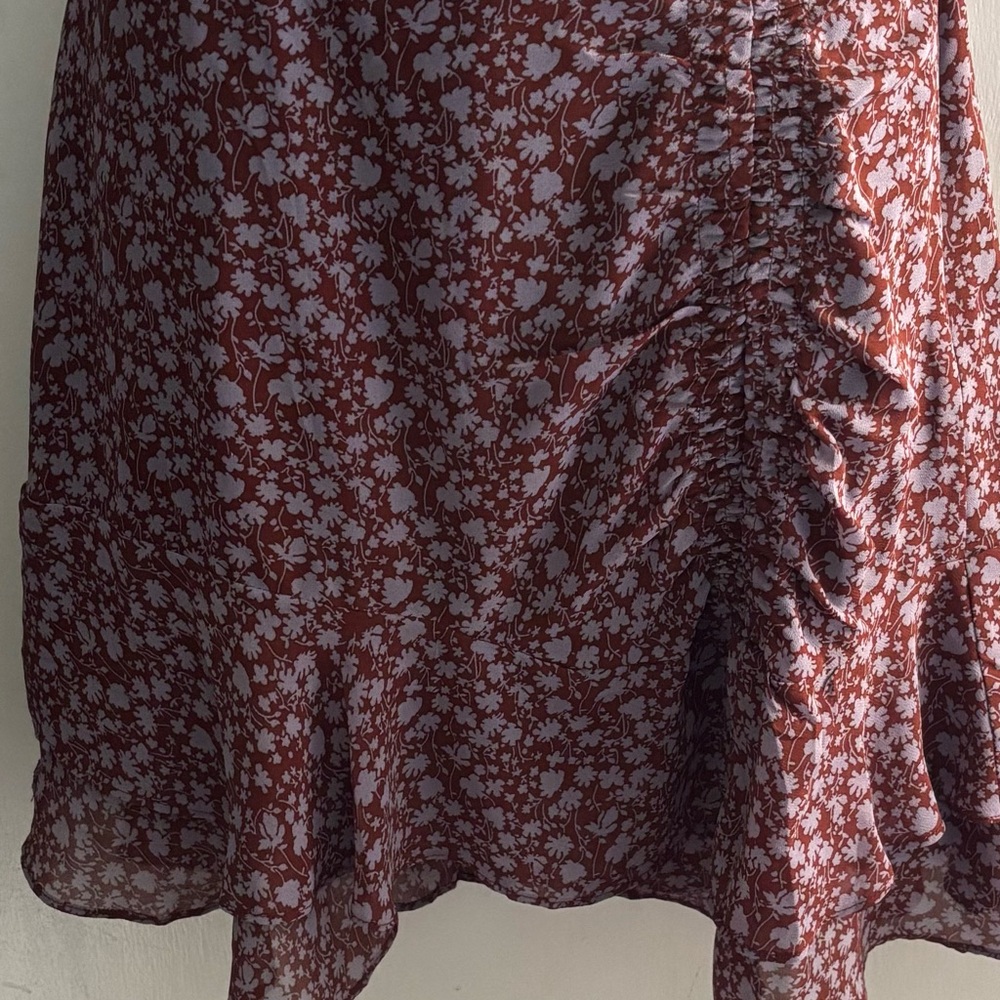 Lush floral skirt with ruching